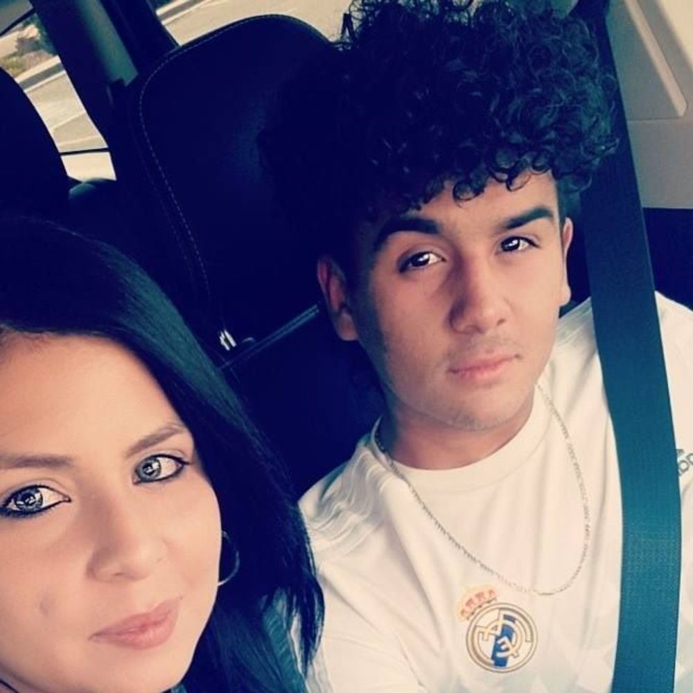 Meet your Posher, Rosana